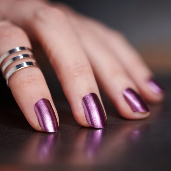 Iris-dium 💅✨ Color STREET New Sealed - Long Lasting Nail Polish Strips - Picture 1 of 6